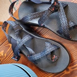 Chaco Men's size 10 Chaco Sandals Navy Blue pattern. New condition!